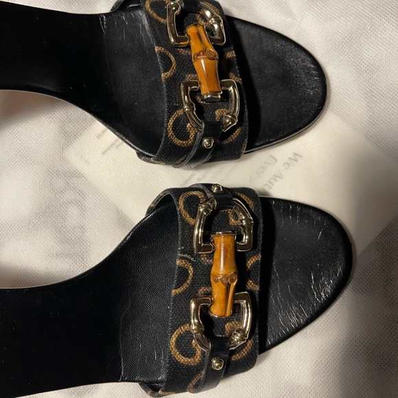 These are stunning AUTHENTIC Gucci Slides that you would love…..!! - Picture 4 of 11